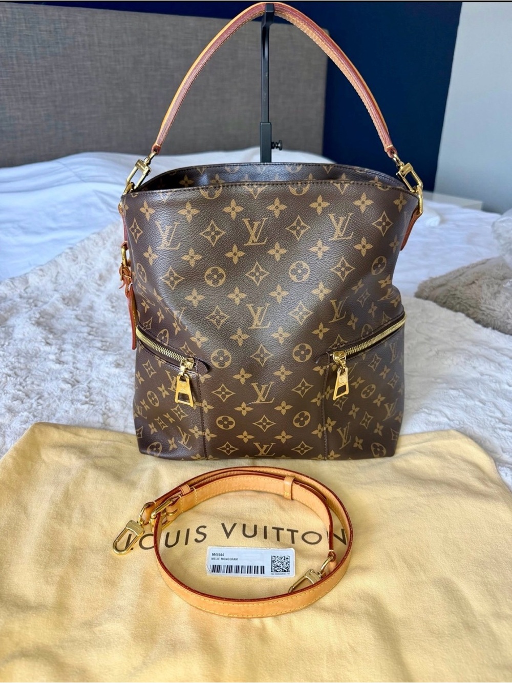 Louis Vuitton Monogram Mélie Hobo with crossbody strap